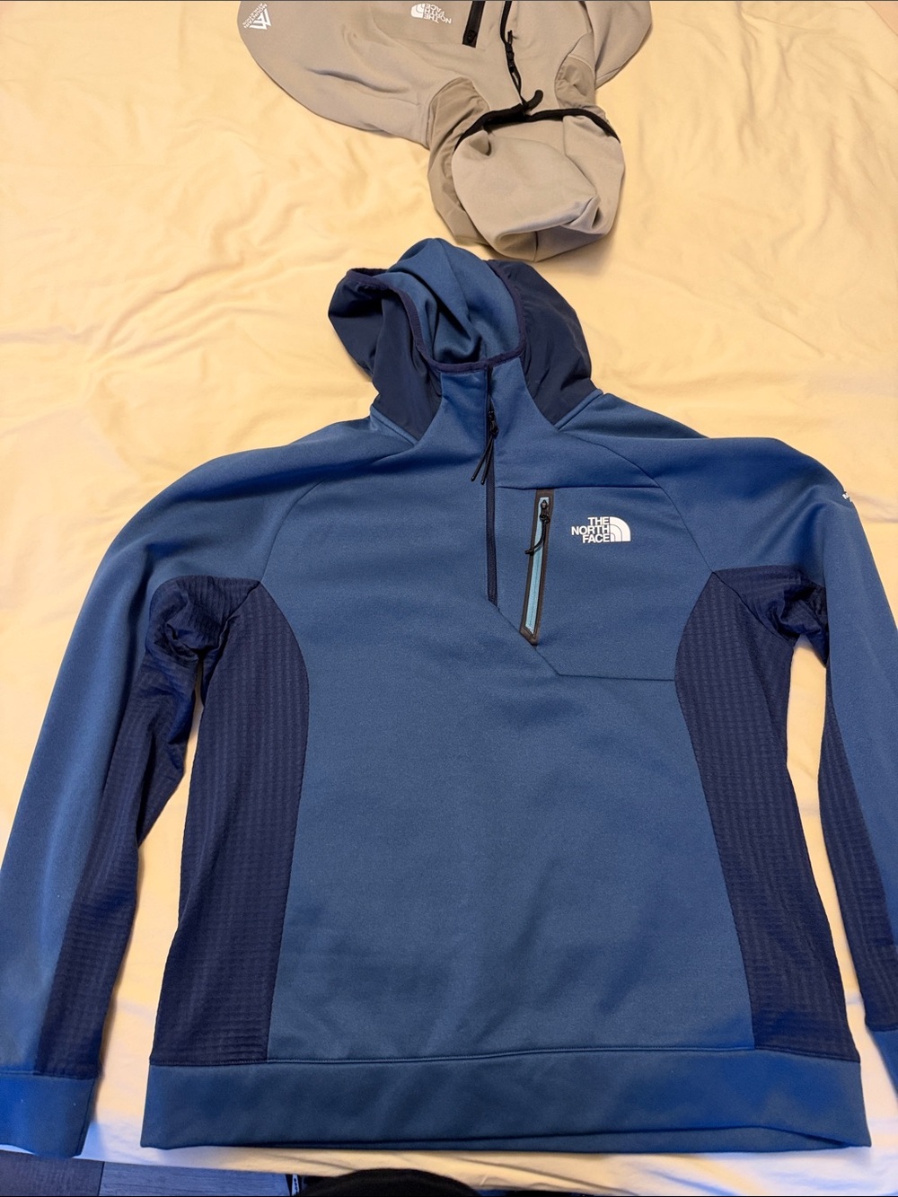 The North Face Men’s Slate Blue Zip-Up Fleece Hoodie with Navy Panels